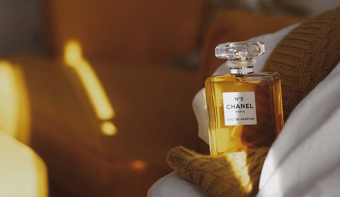 Scented Elegance: Exploring the Pinnacle of Celebrity Fragrances